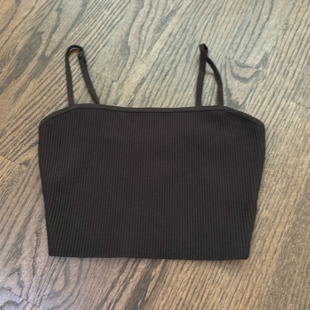 ARITZIA BABATON Sculpt Knit Cami crop size small in brown